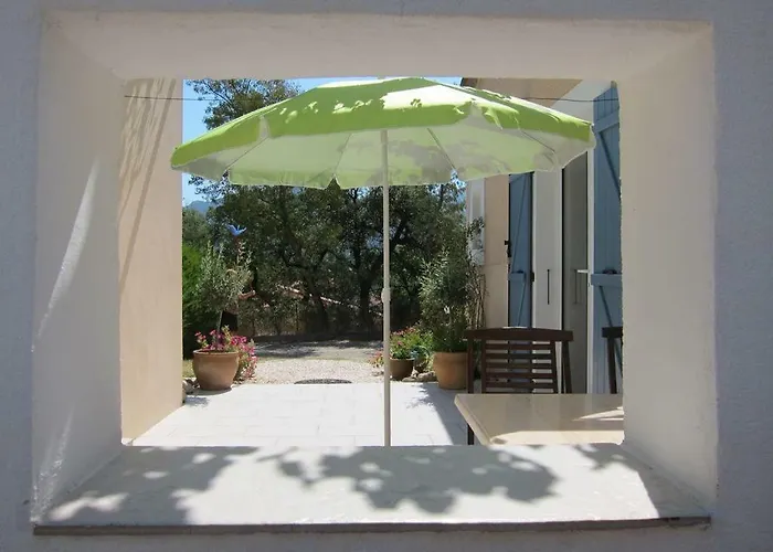 Le Quatorze Laroque-des-Albères